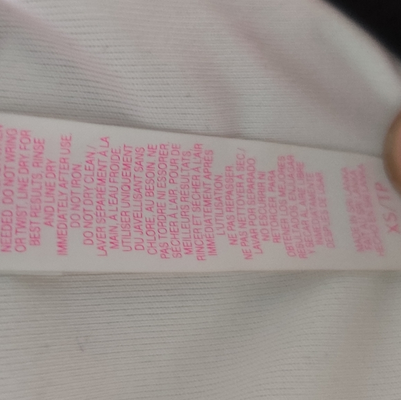 VICTORIA'S SECRET|| LEOPARD PRINT BIKINI TOP SIZE XS - Picture 5 of 11